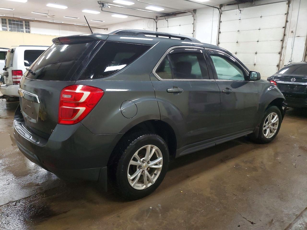 2017 Chevrolet Equinox Lt - Image 3