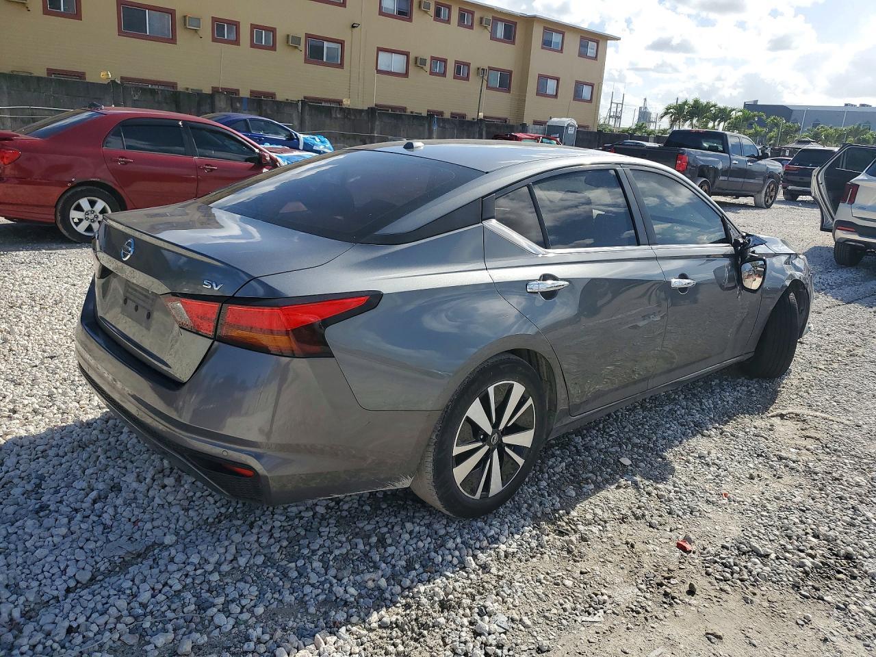 2022 Nissan Altima Sv - Фото 3