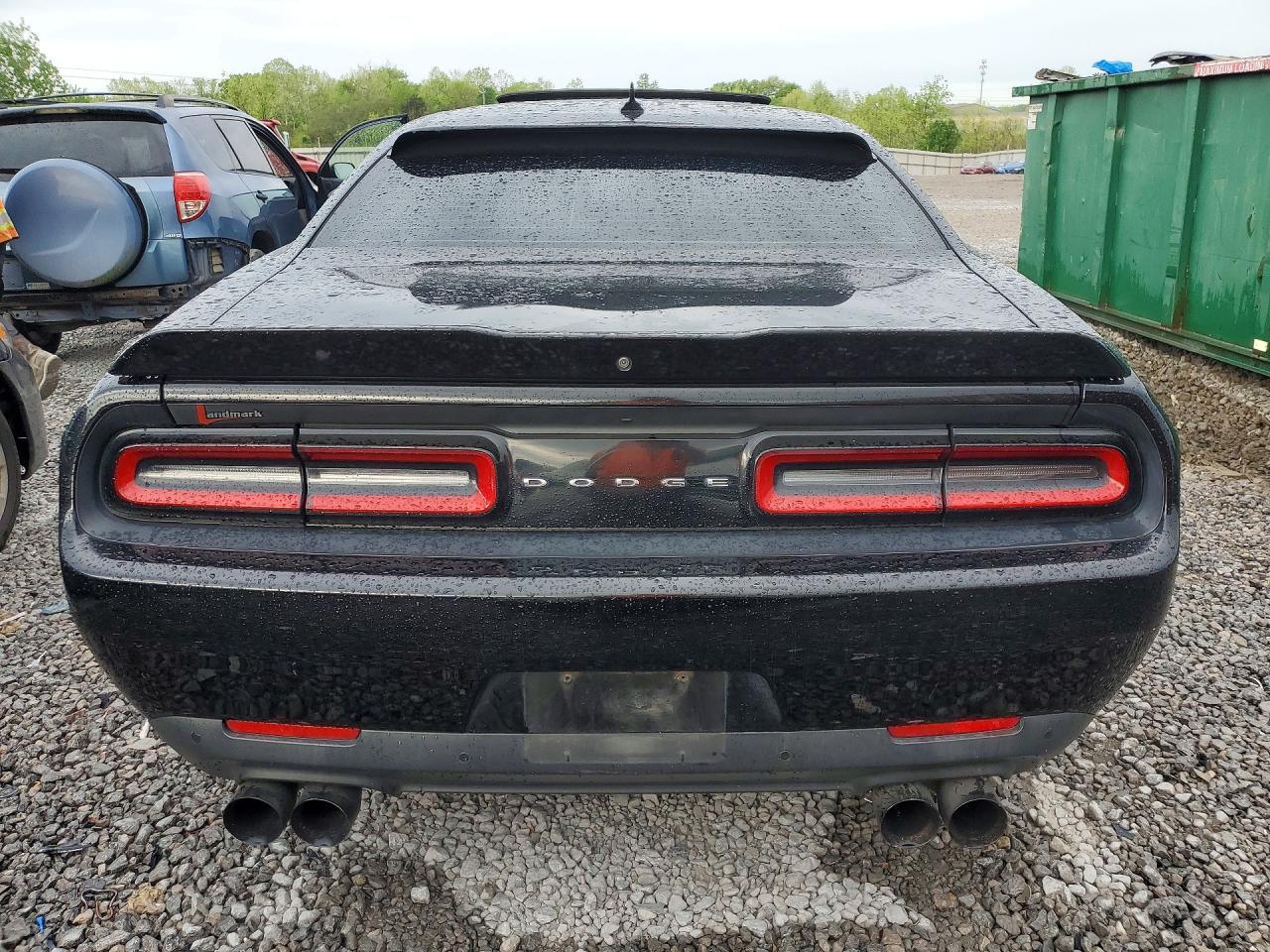 2016 Dodge Challenger R - Image 6