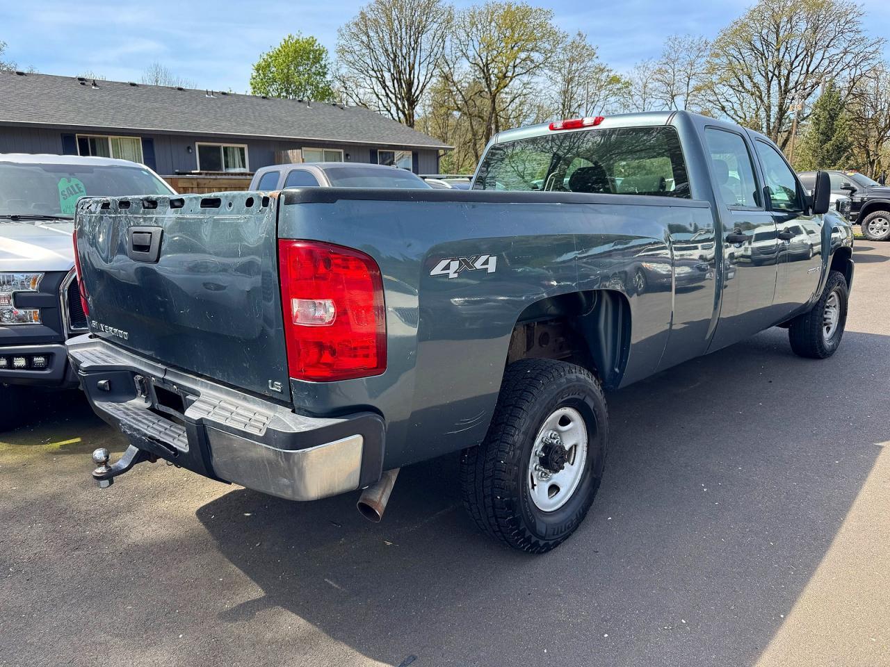 2009 Chevrolet Silverado K3500 - Image 4