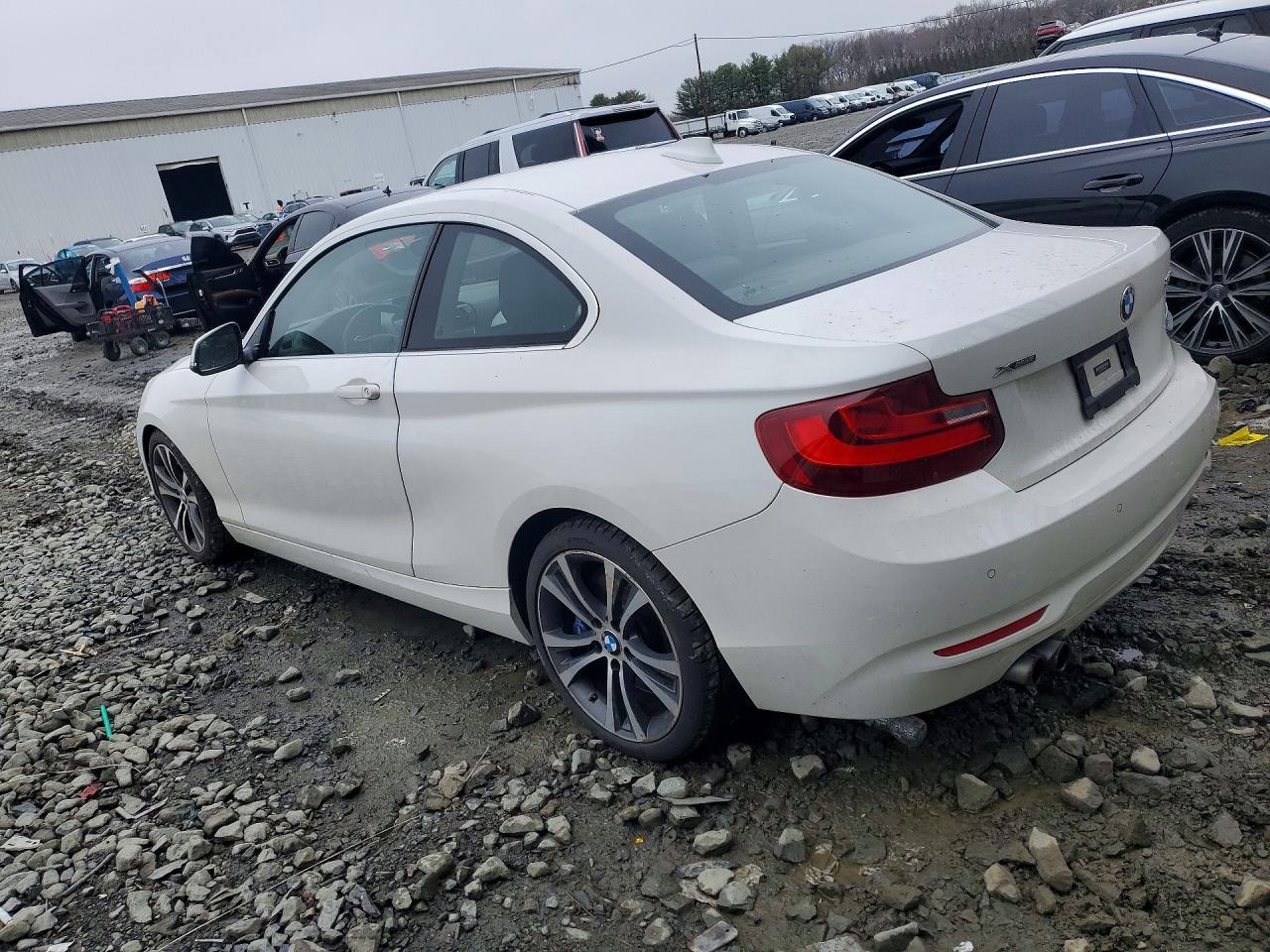 2015 BMW 228 Xi - Image 2