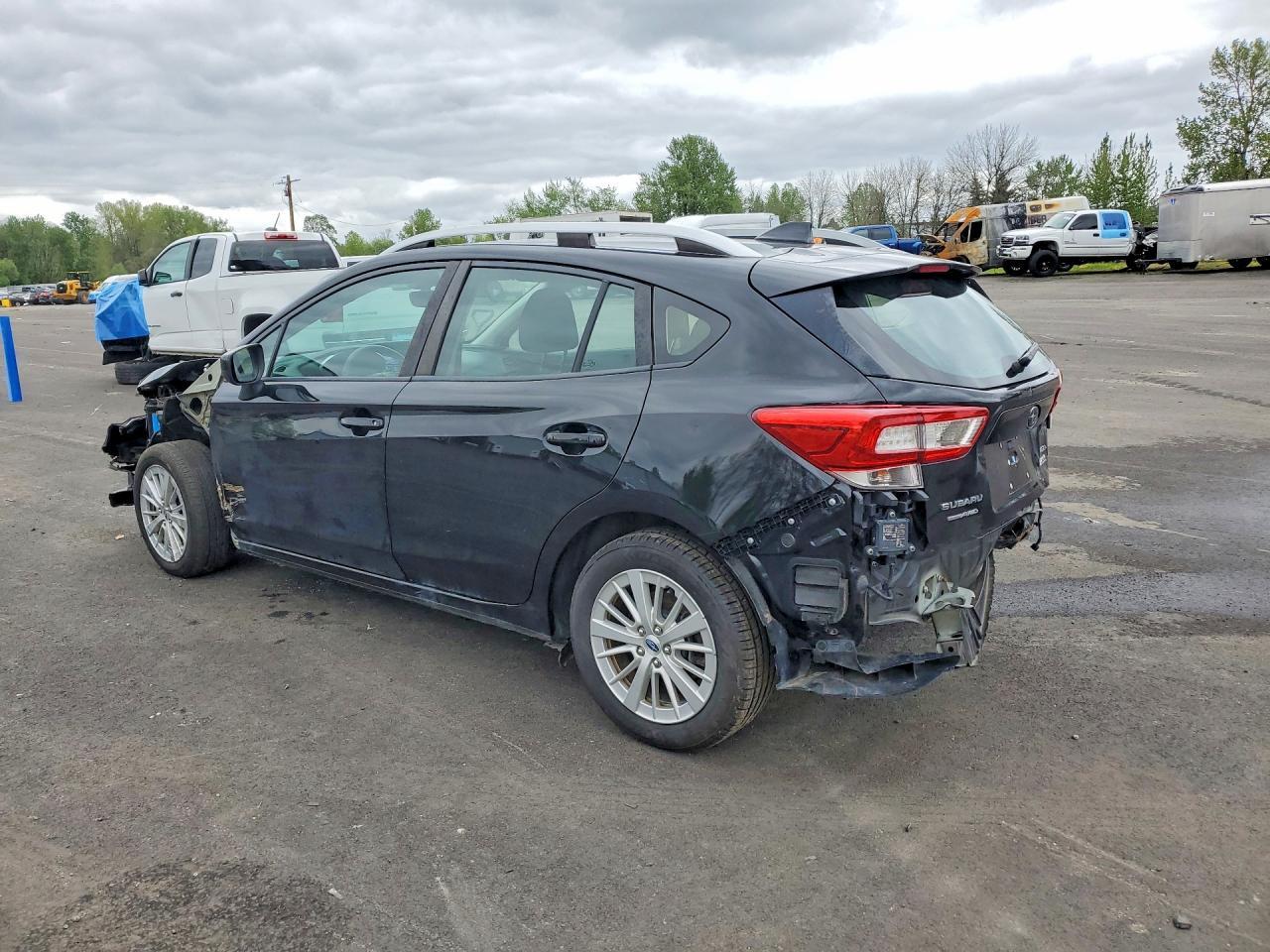 2017 Subaru Impreza Premium Plus - Фото 2