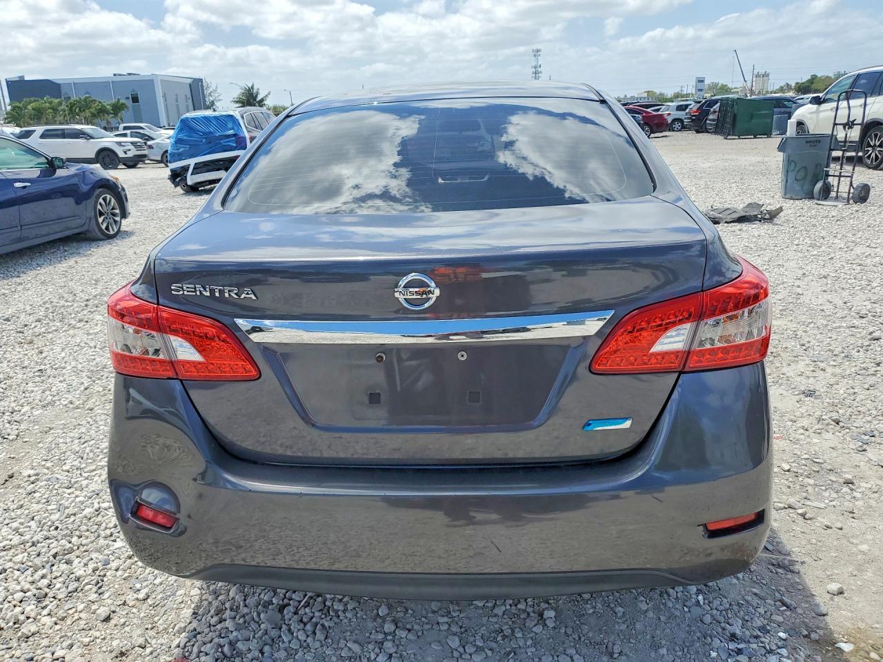 2013 Nissan Sentra S - Фото 6