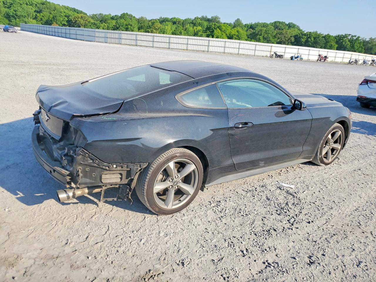 2016 Ford Mustang - Image 3