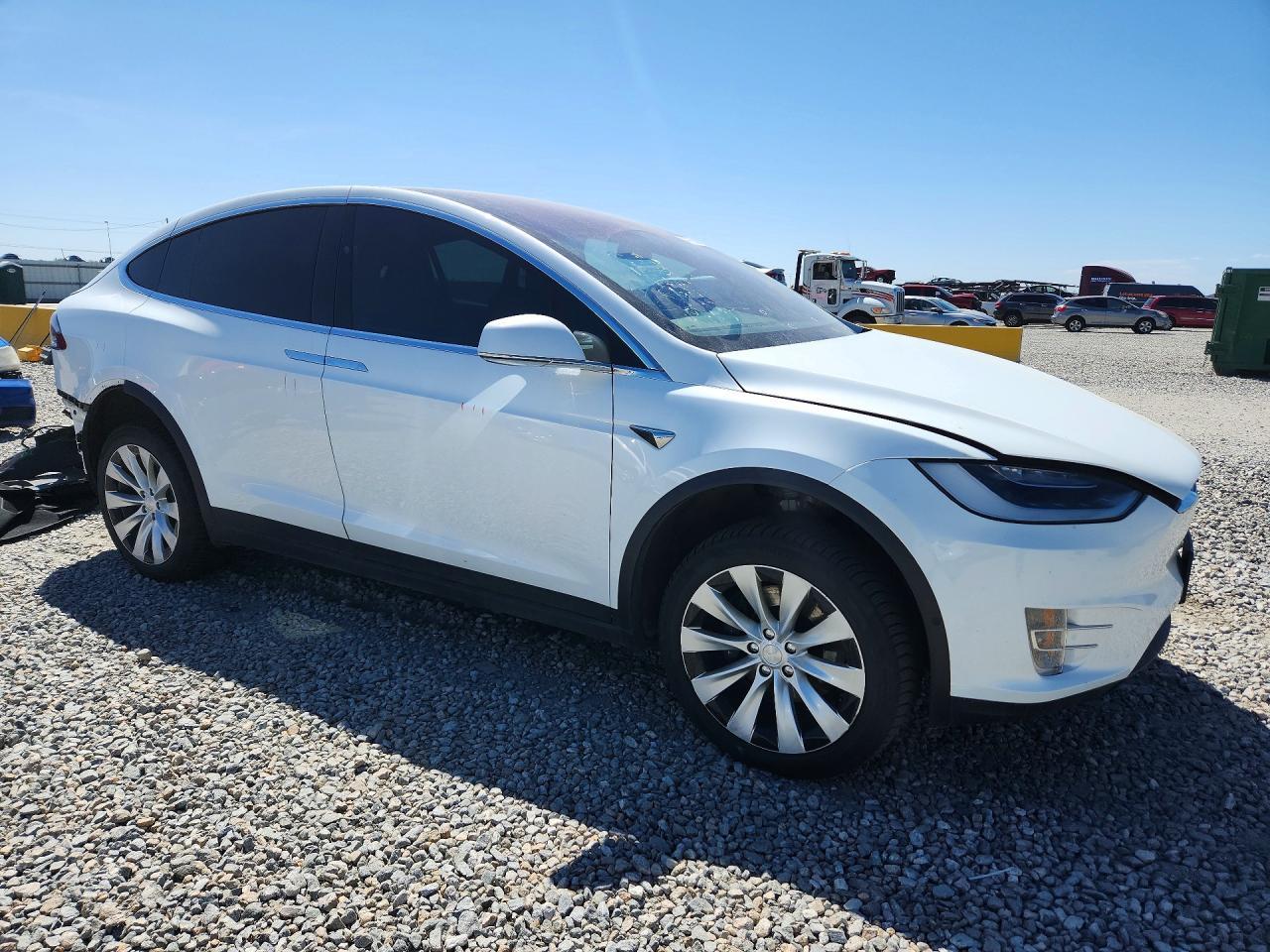 2019 Tesla Model X - Фото 4