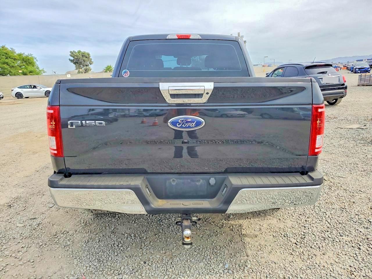 2015 Ford F150 Supercrew - Фото 6
