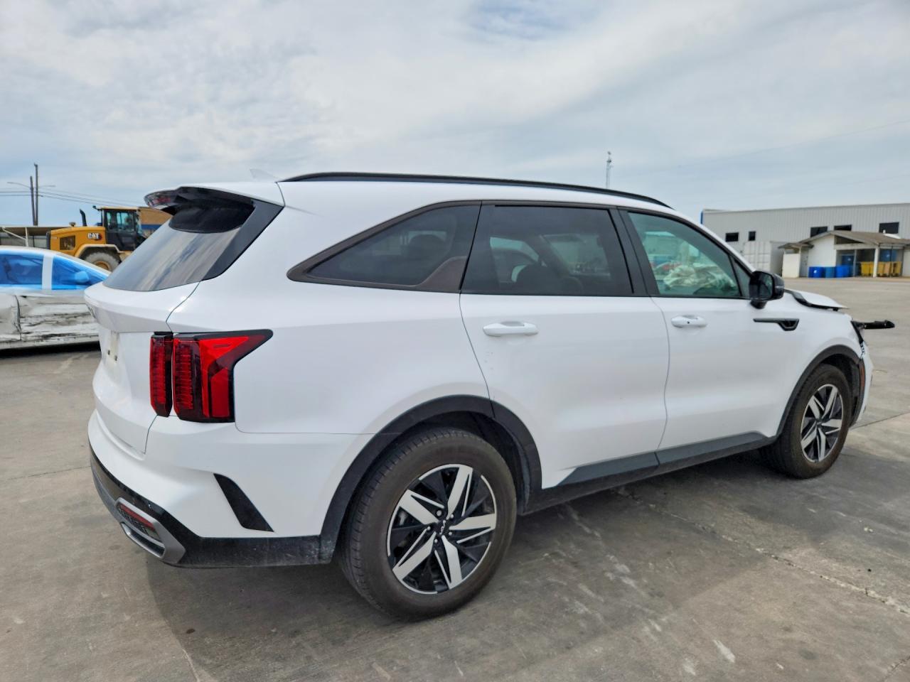 2023 Kia Sorento S - Фото 3