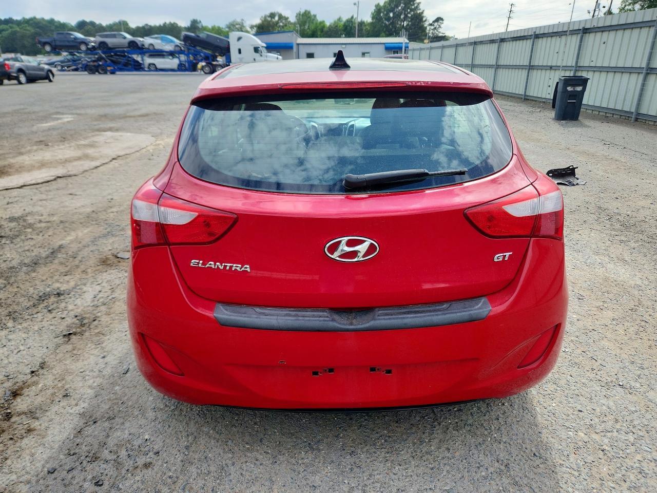 2013 Hyundai Elantra Gt Base - Image 6