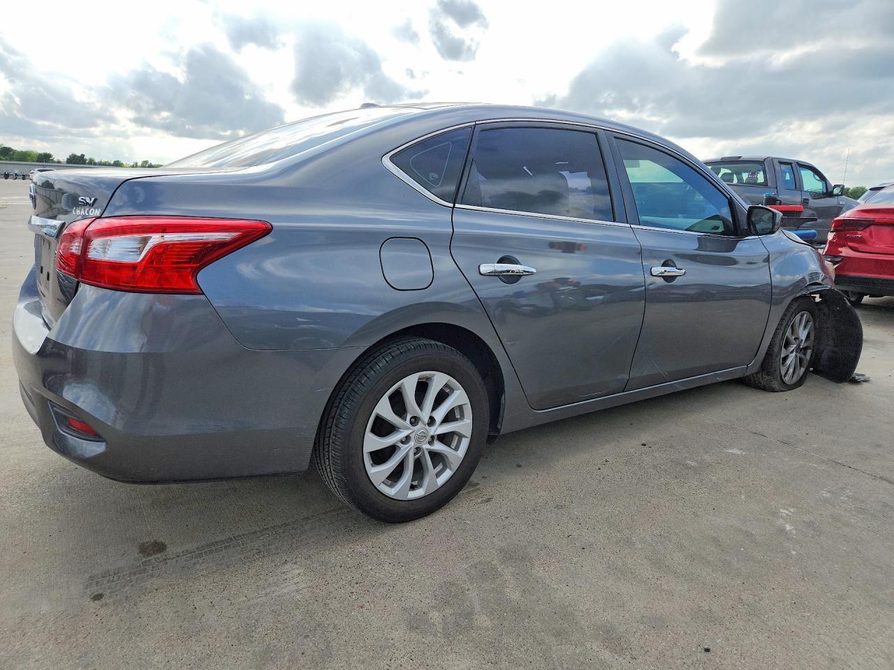 2019 Nissan Sentra - Фото 3