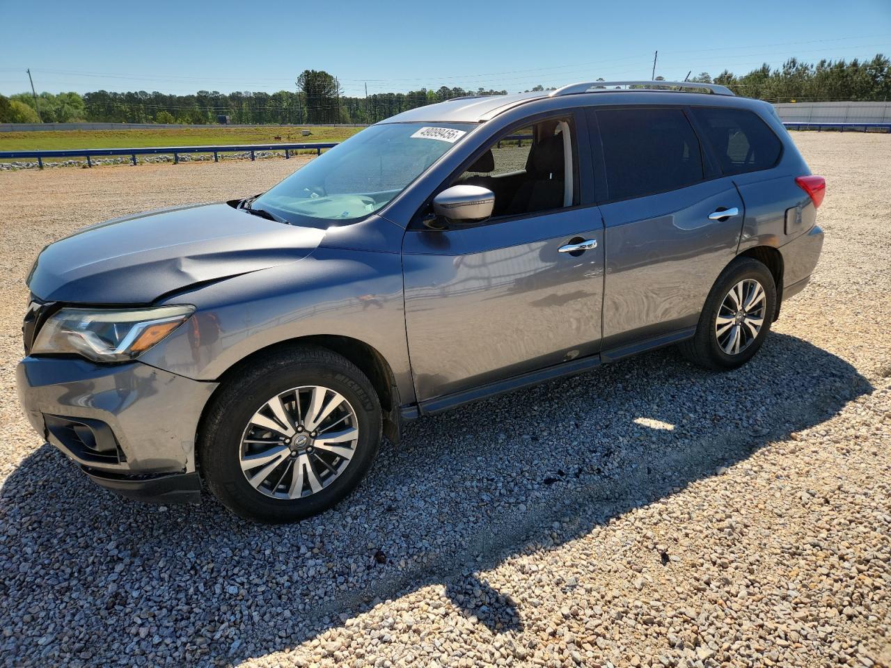 2017 Nissan Pathfinder S - Фото 2
