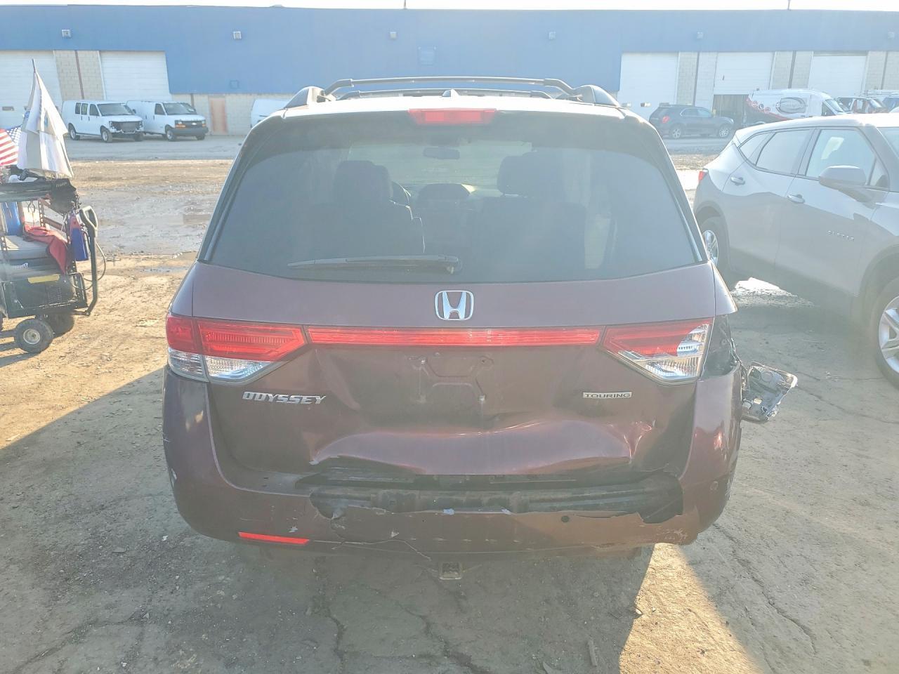 2016 Honda Odyssey Touring - Image 6