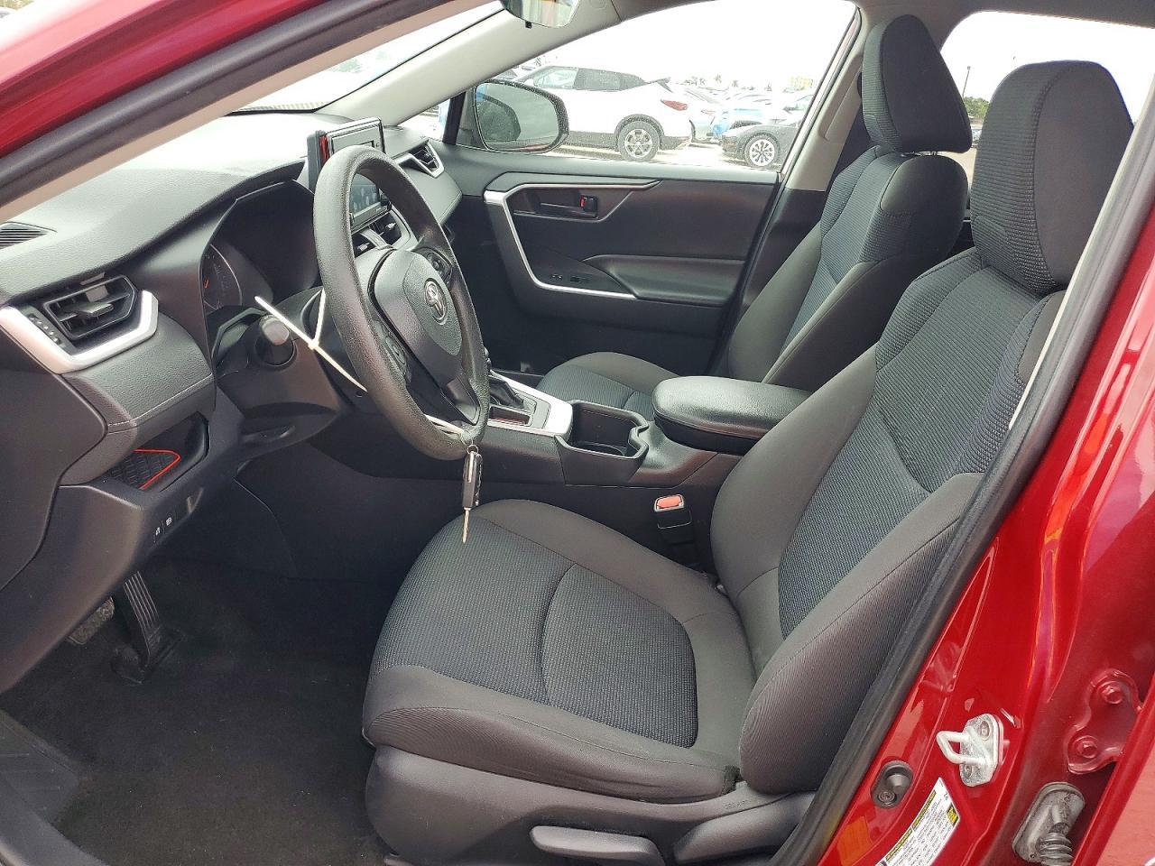 2022 Toyota Rav4 Le - Image 7