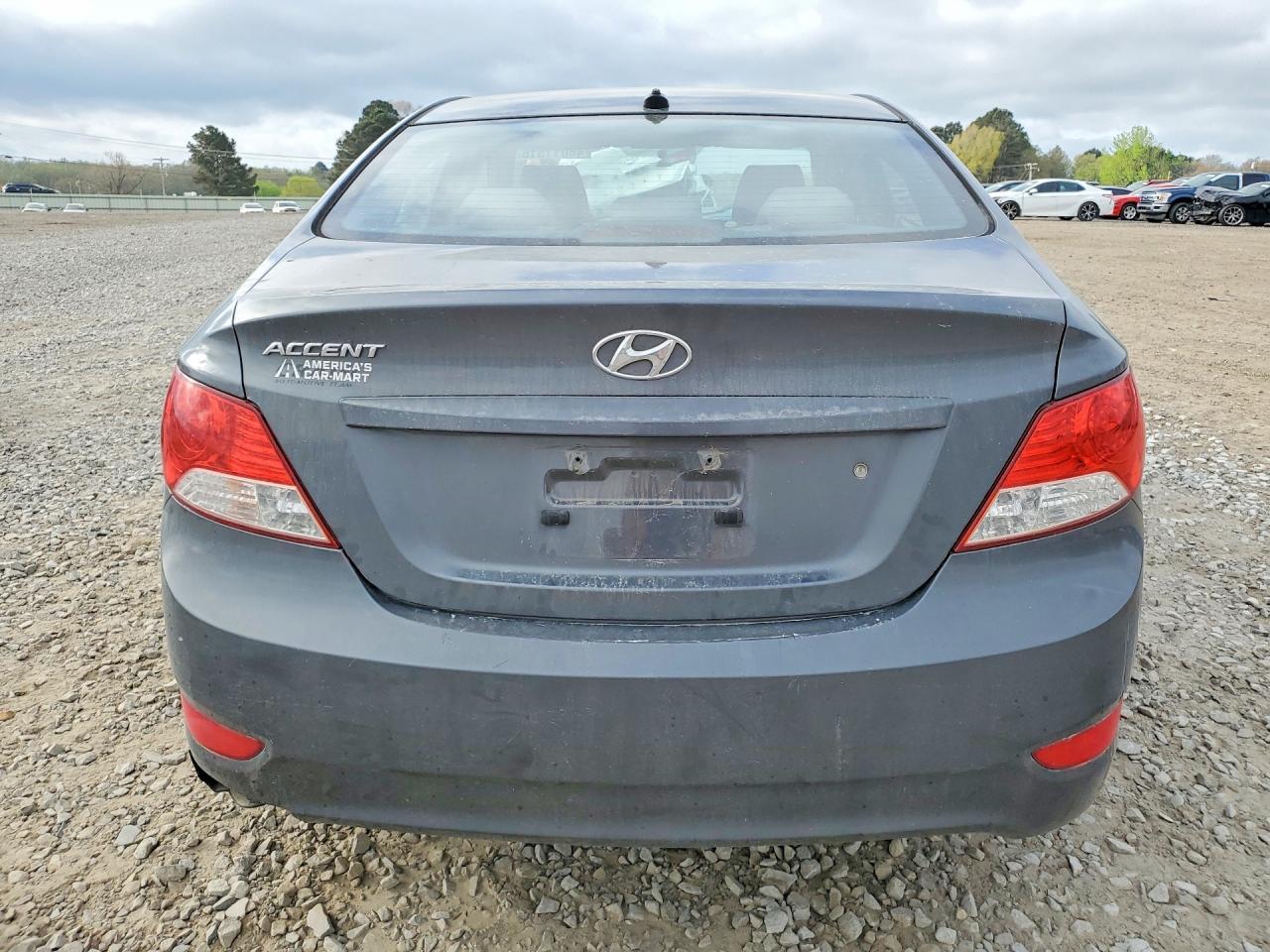 2012 Hyundai Accent Gls - Image 6