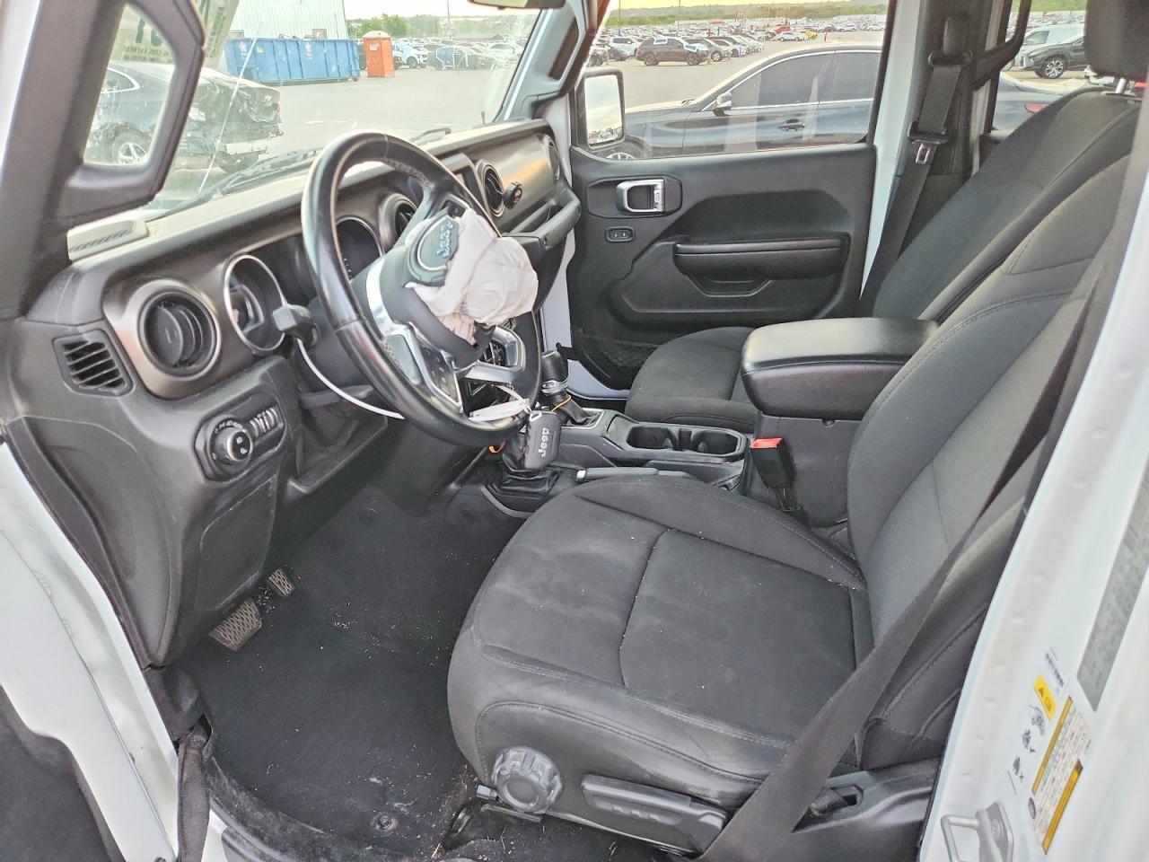 2020 Jeep Gladiator Sport - Image 7