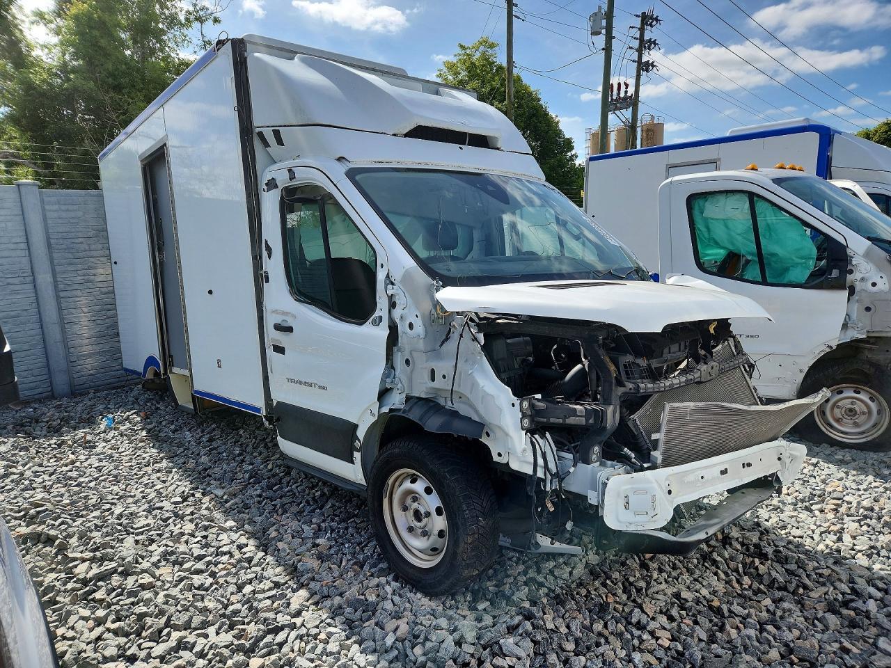 2020 Ford Transit Delivery Truck - Фото 4