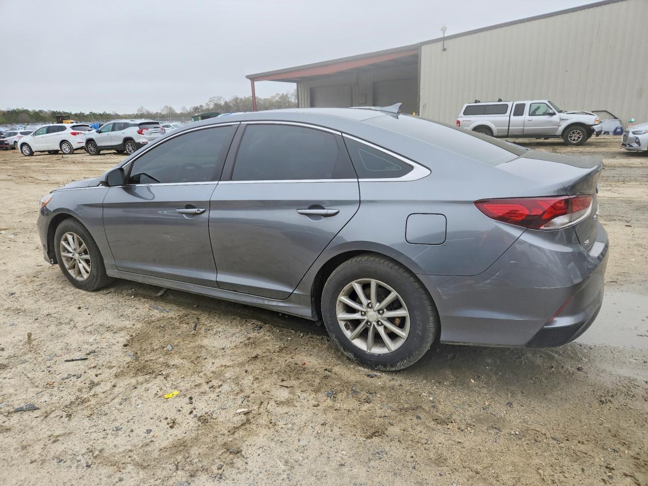 2019 Hyundai Sonata Se - Фото 2