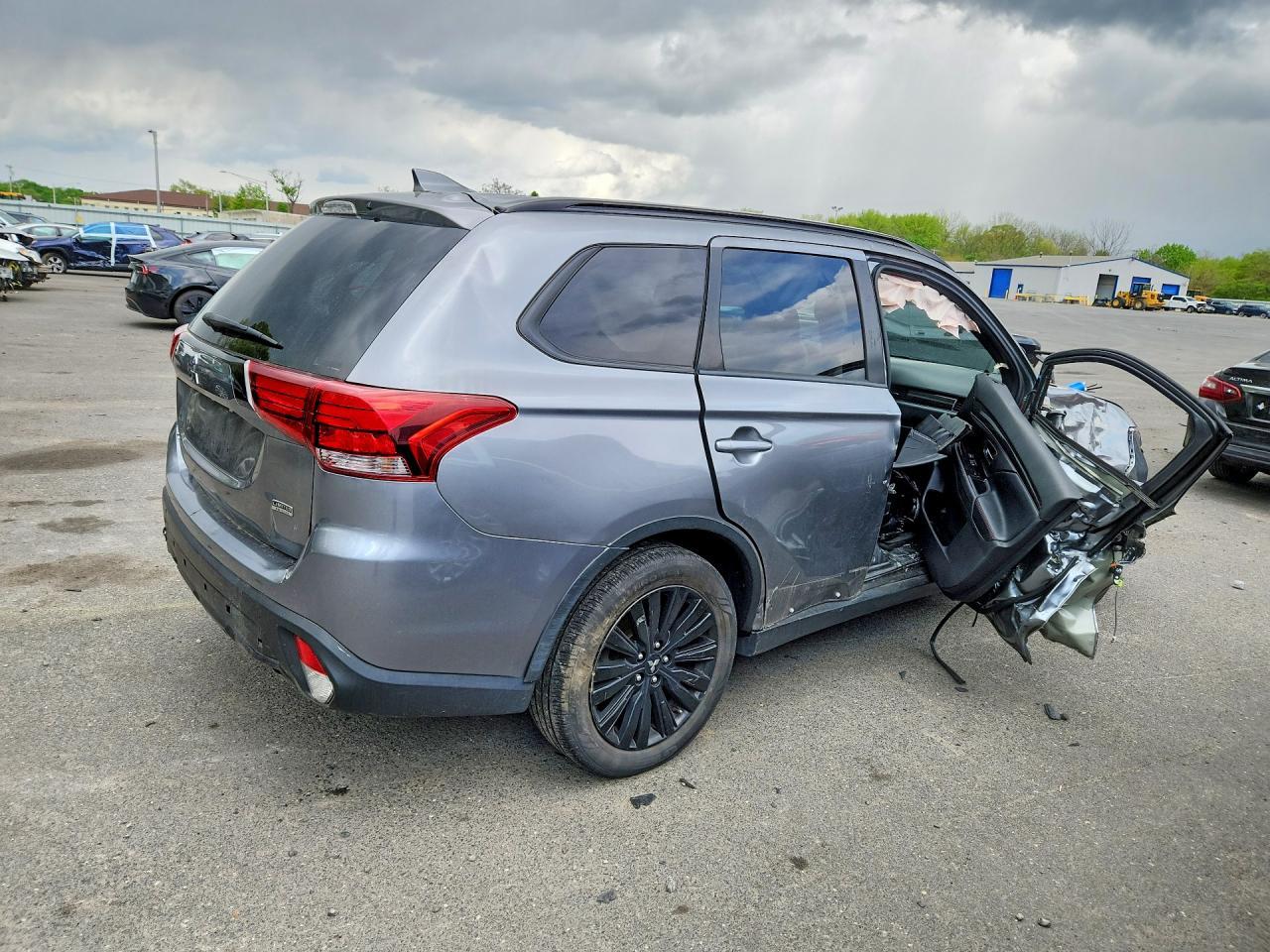 2020 Mitsubishi Outlander Se - Image 3