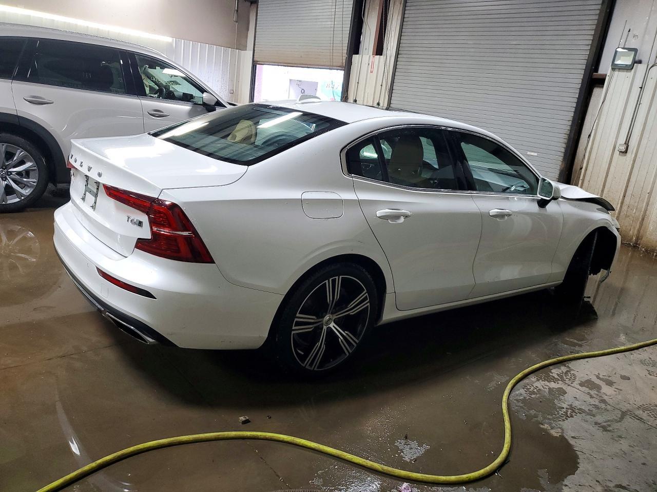 2019 Volvo S60 T6 Inscription - Image 3