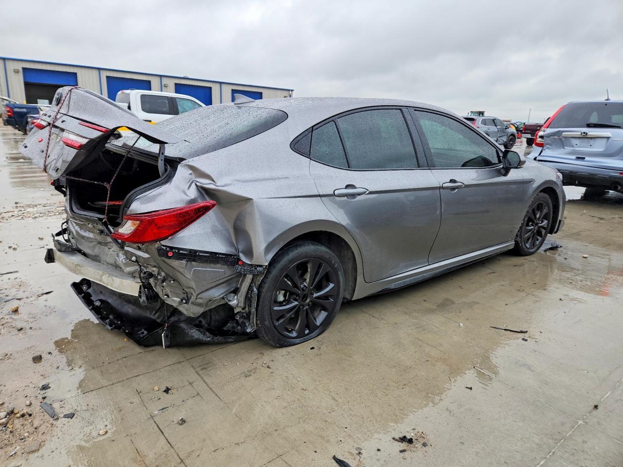 2026 Toyota Camry Se - Фото 3