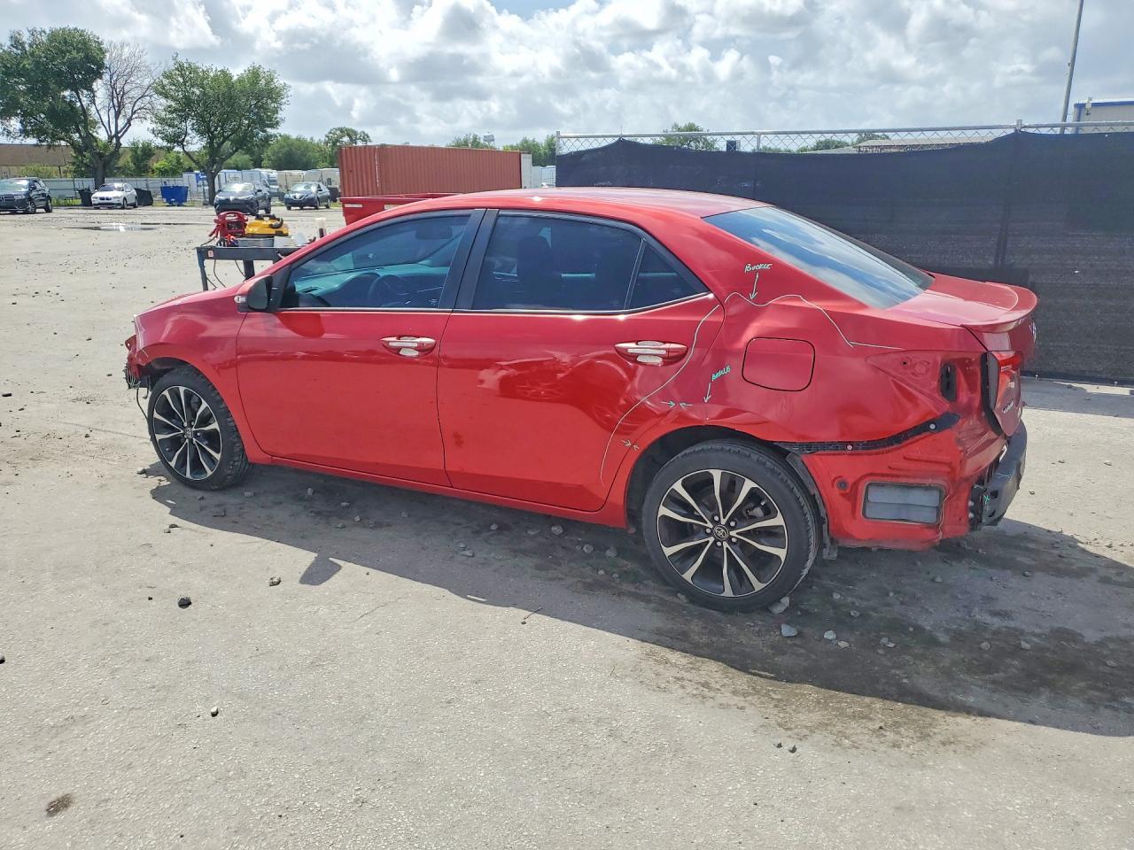 2017 Toyota Corolla Se - Фото 2