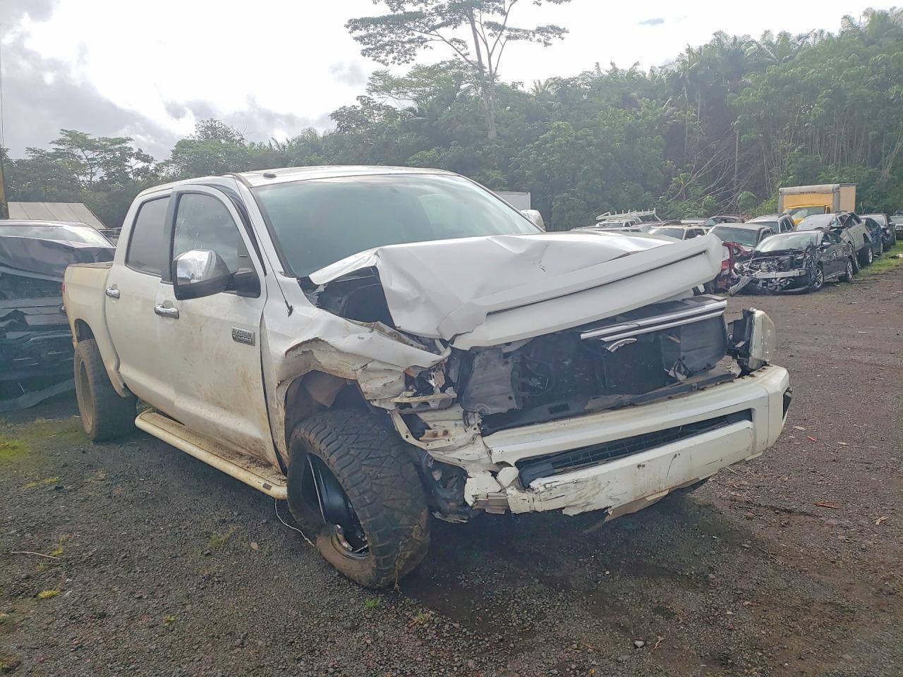 2014 Toyota Tundra Crewmax Platinum - Image 4