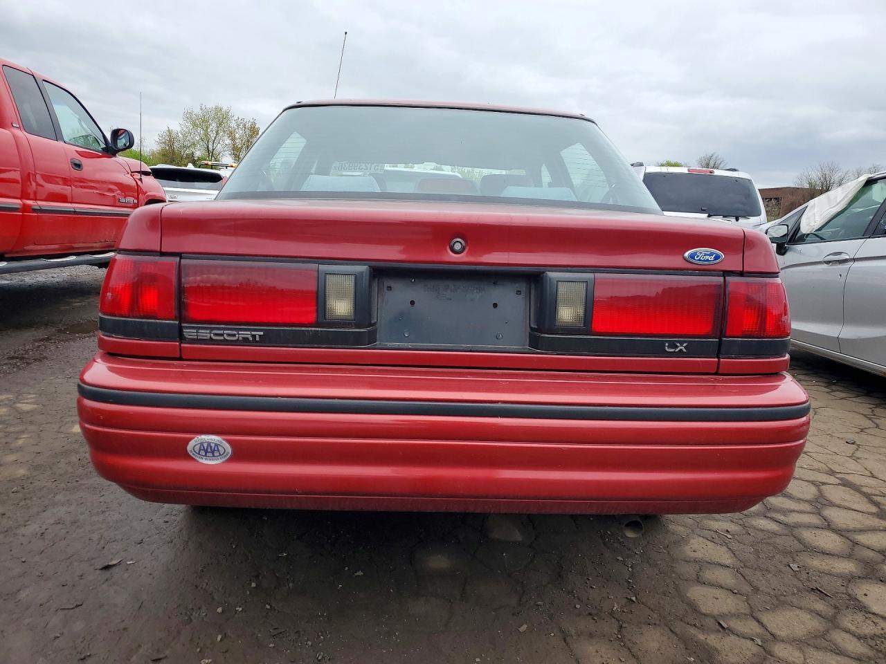 1993 Ford Escort Lx - Фото 6
