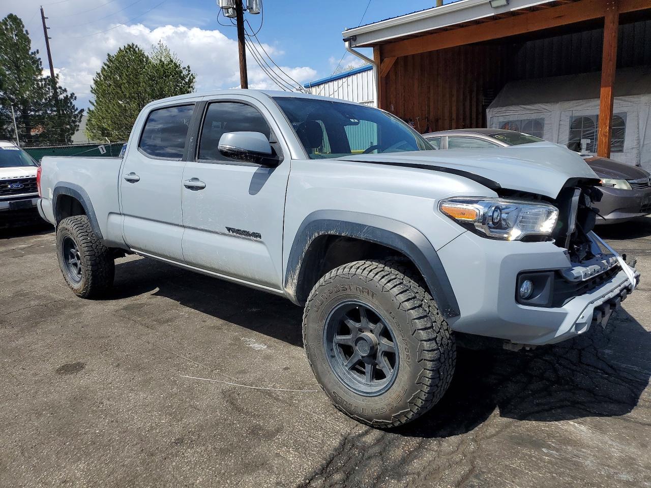 2019 Toyota Tacoma Trd Off-Road - Image 4