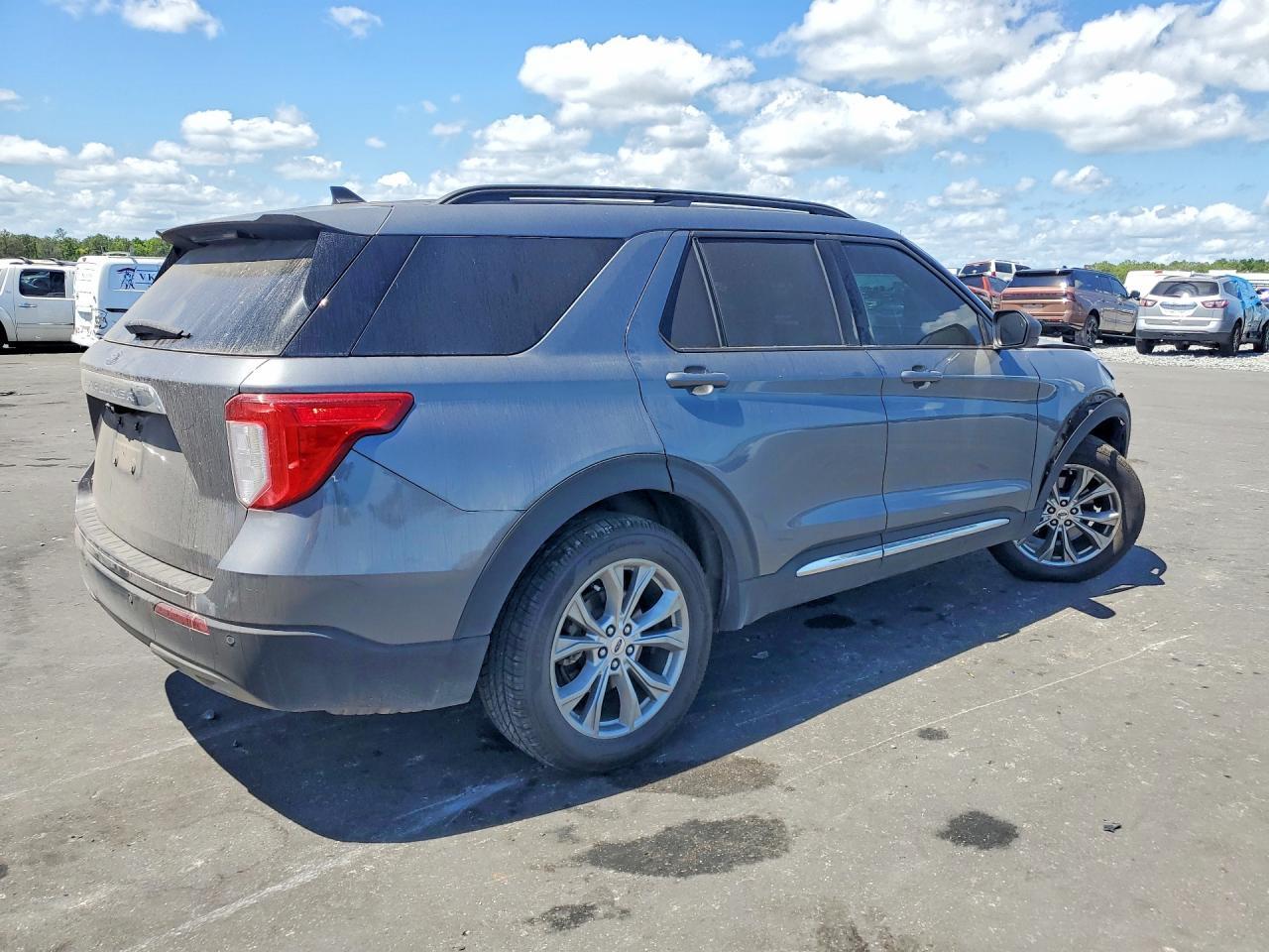 2021 Ford Explorer Xlt - Фото 3