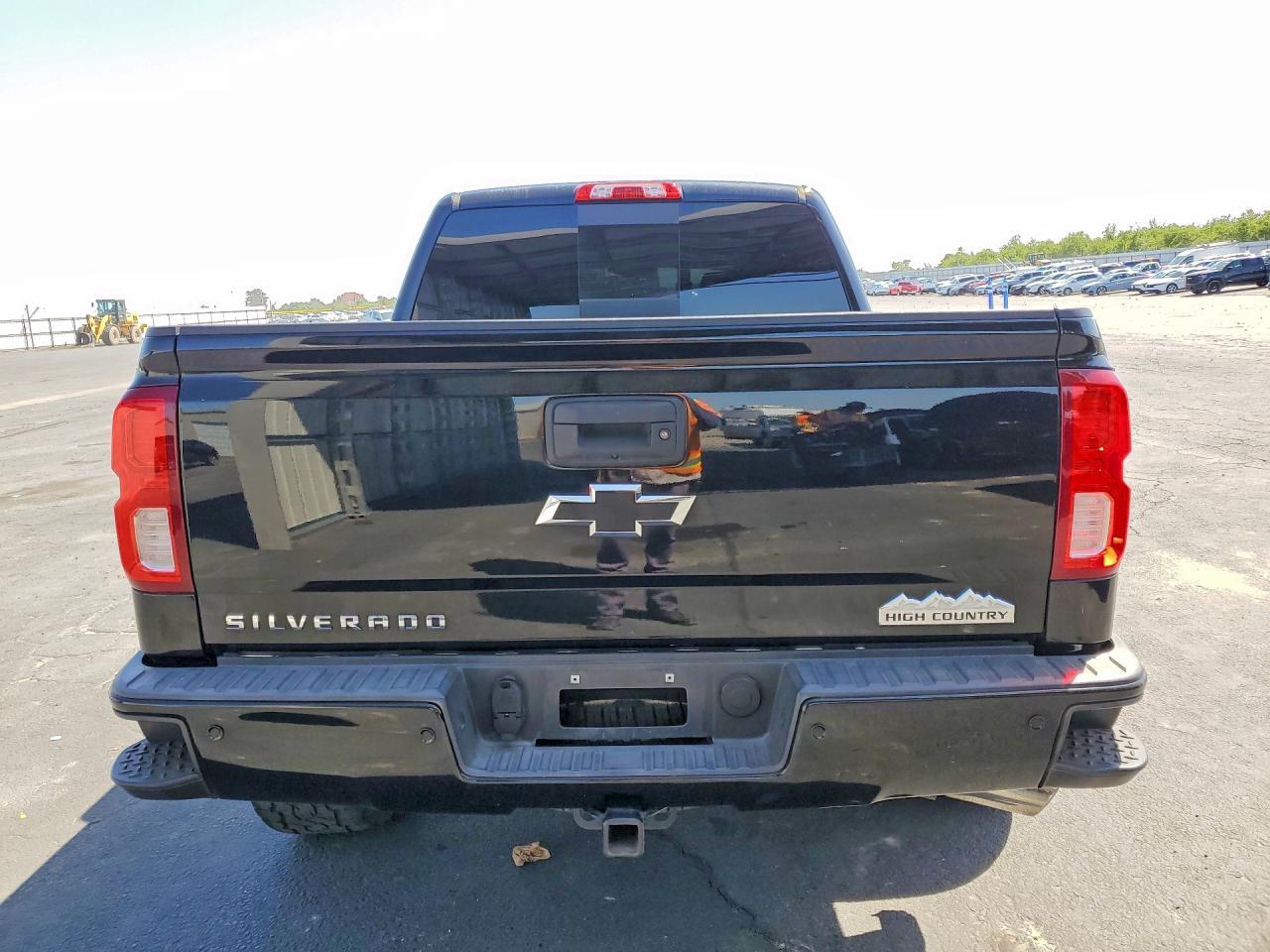 2017 Chevrolet Silverado C1500 High Country - Фото 6