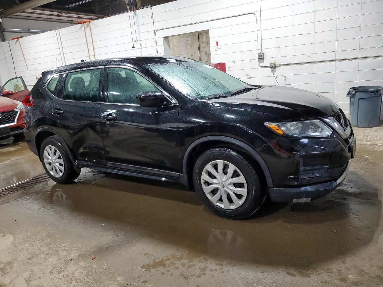 2018 Nissan Rogue S - Фото 4