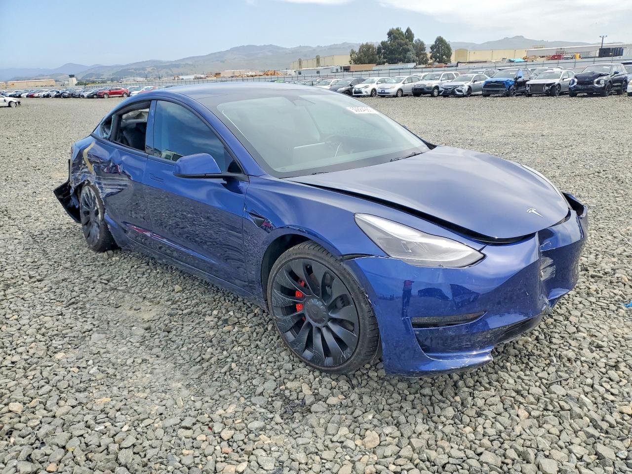 2022 Tesla Model 3 - Фото 4