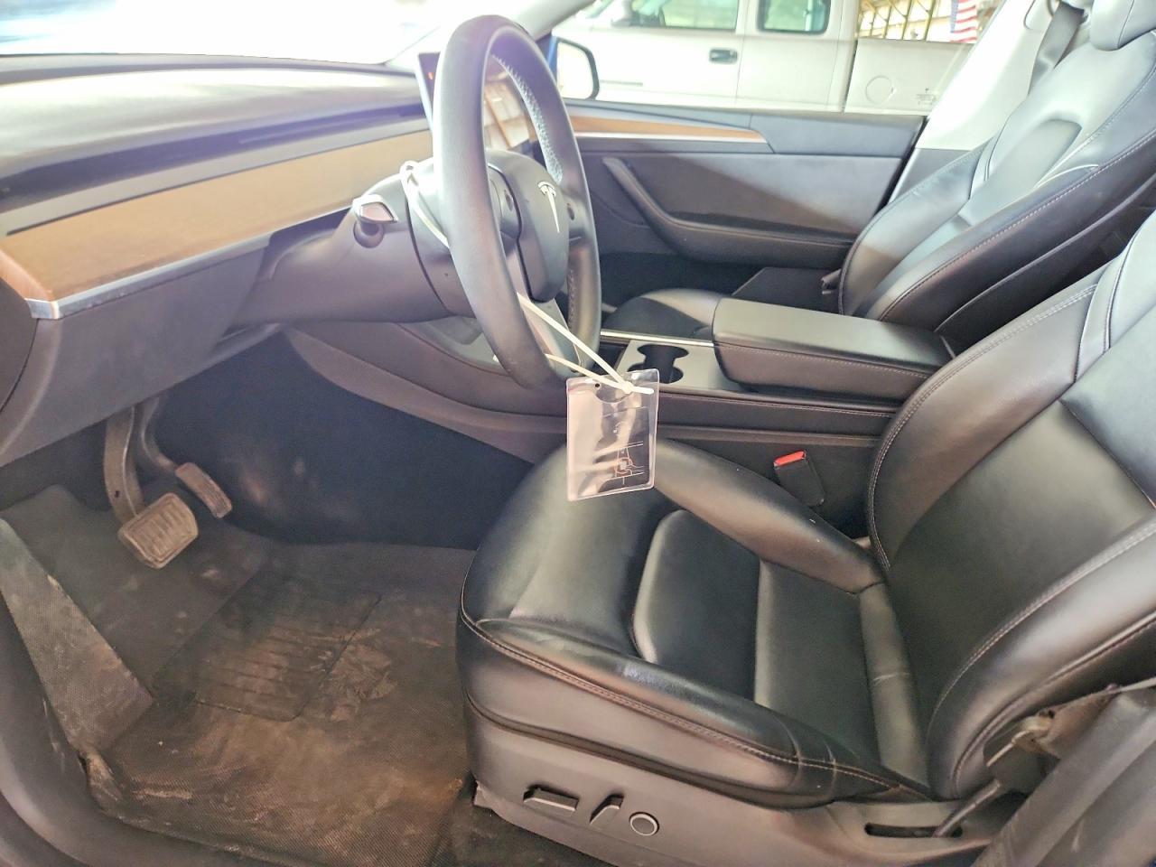 2023 Tesla Model Y - Фото 7