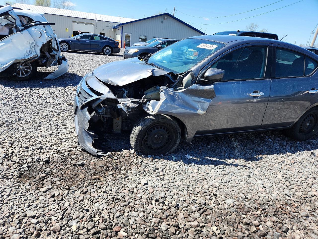 2019 Nissan Versa Sv