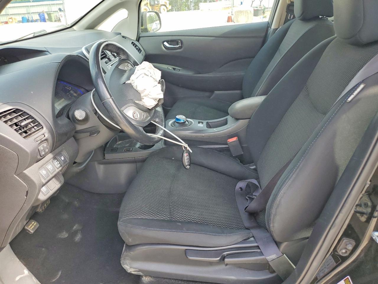 2015 Nissan Leaf S - Фото 7