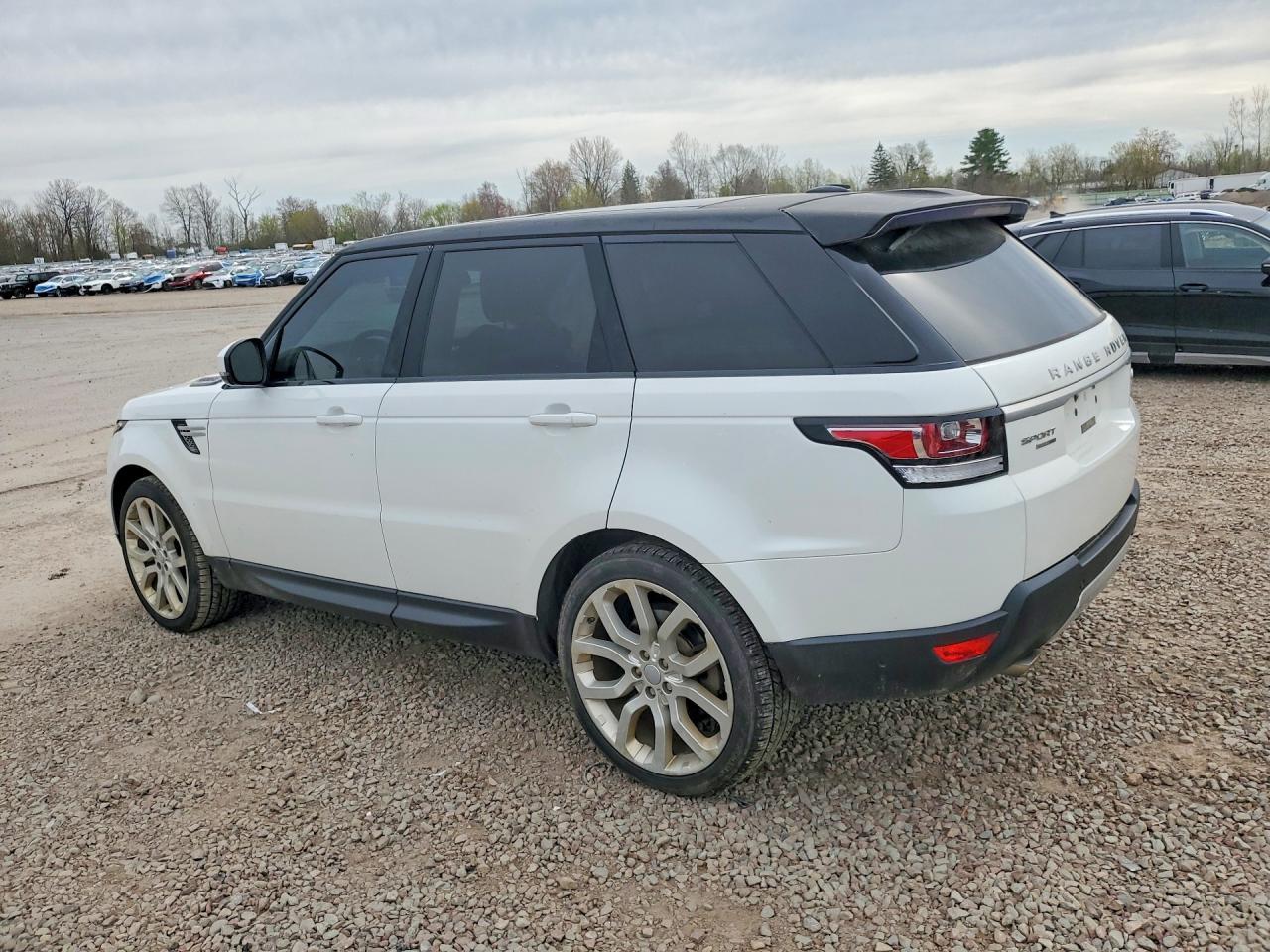2015 Land Rover Range Rover Sport Hse - Image 2