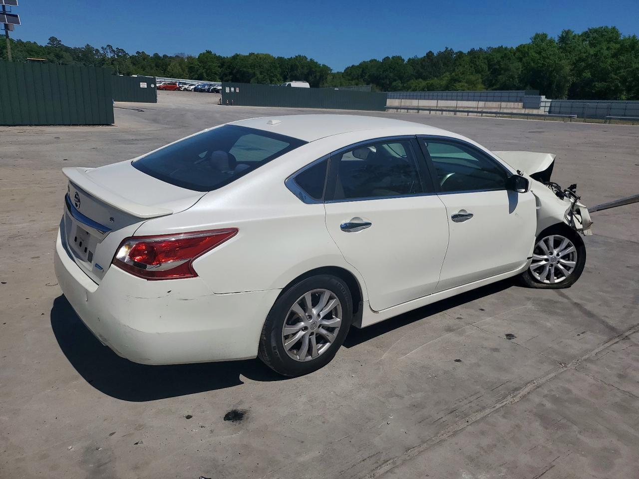 2014 Nissan Altima 2.5 S - Фото 3