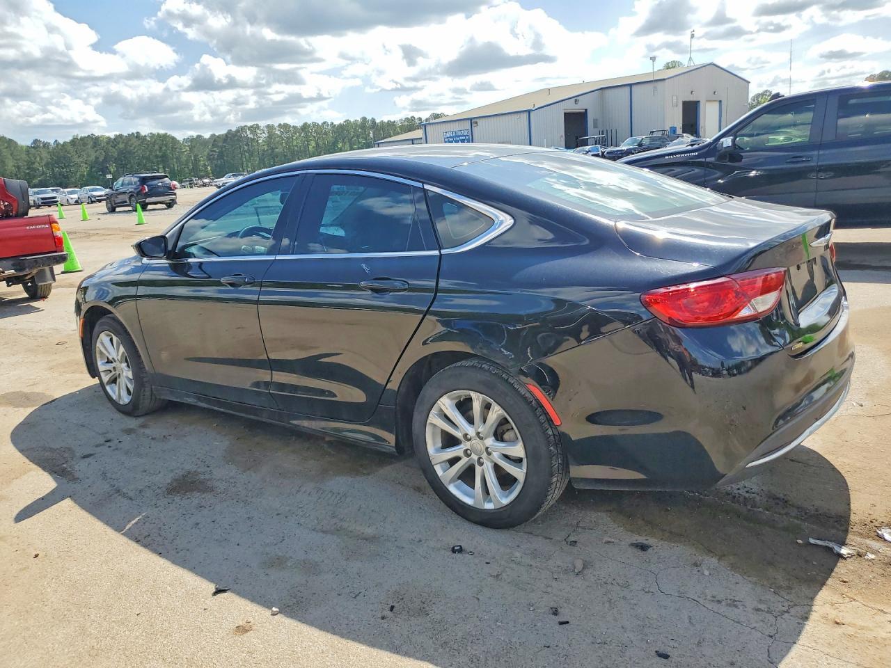 2015 Chrysler 200 Limited - Image 2