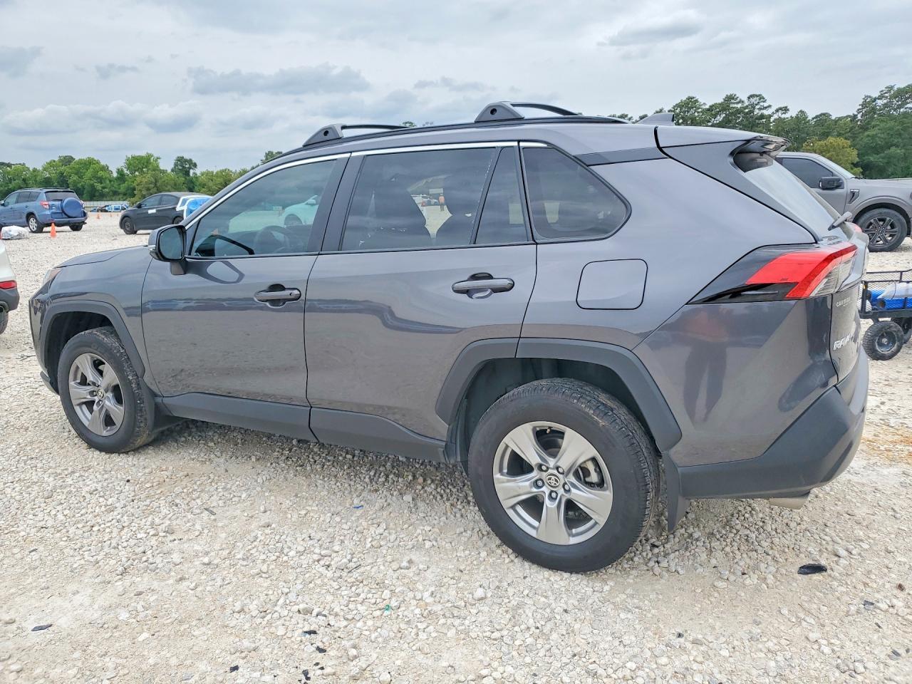 2024 Toyota Rav4 Xle - Фото 2