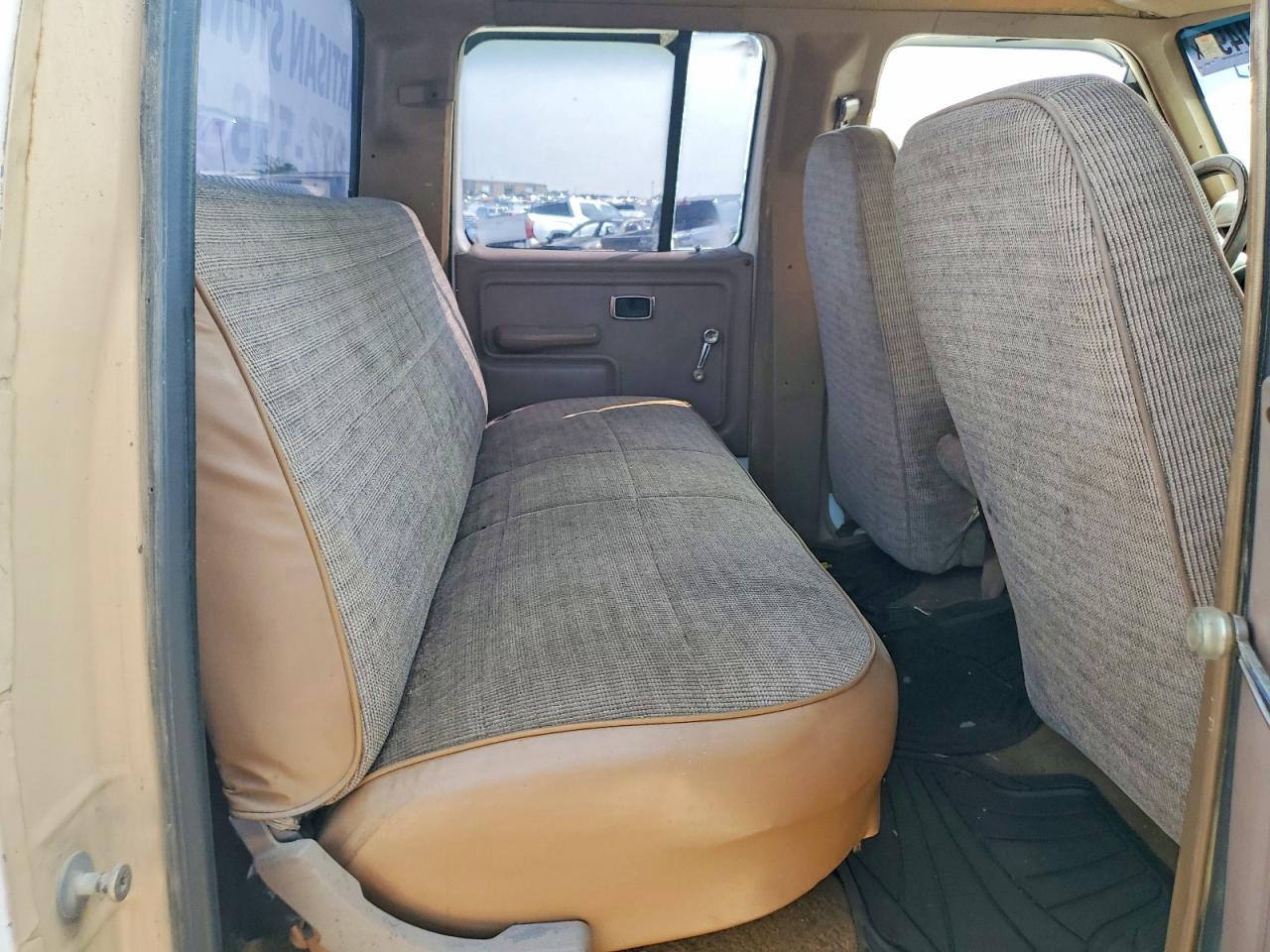 1986 Ford F350 - Фото 6