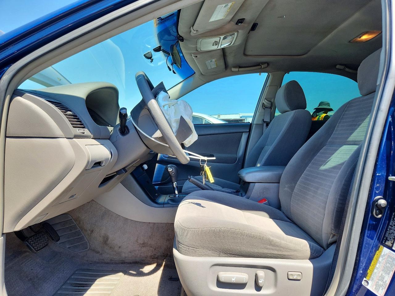2006 Toyota Camry Le - Image 7