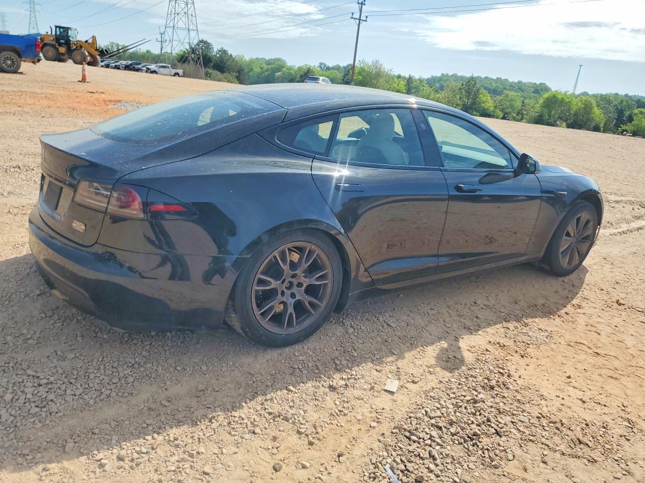 2022 Tesla Model S - Image 3