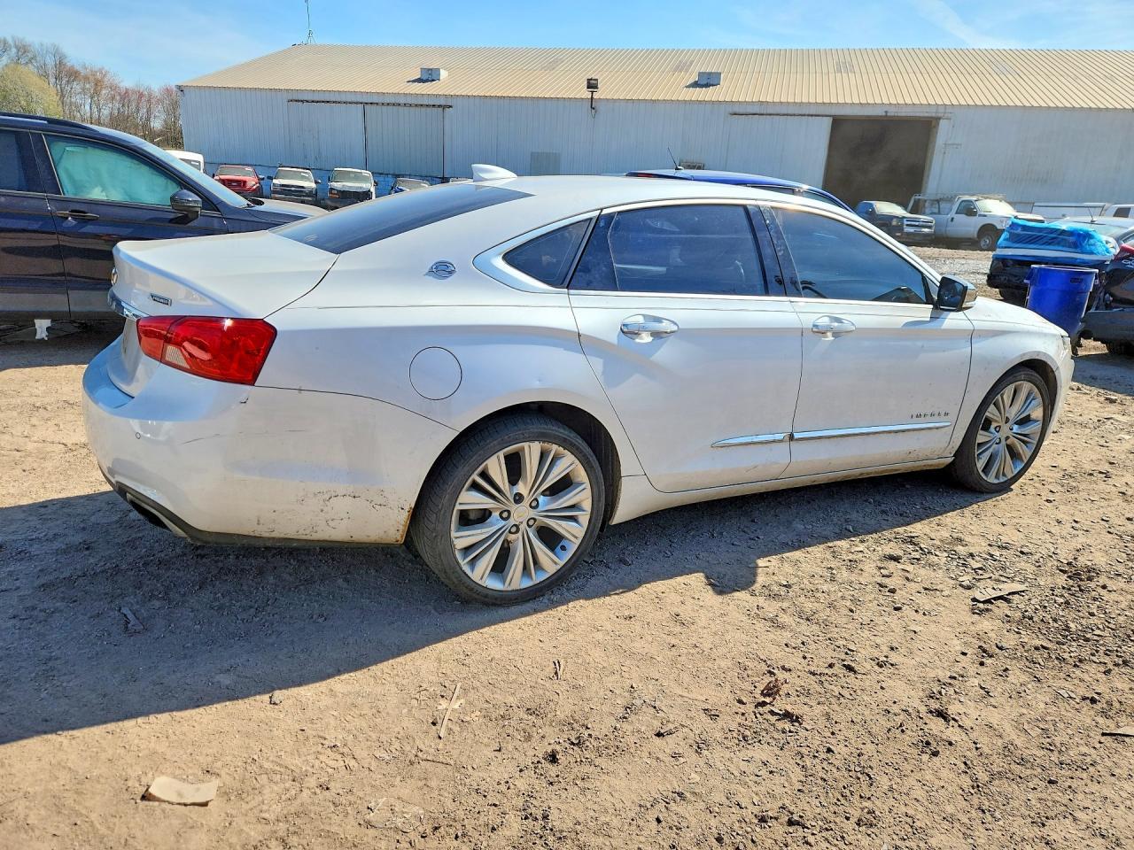 2017 Chevrolet Impala Lt - Фото 3