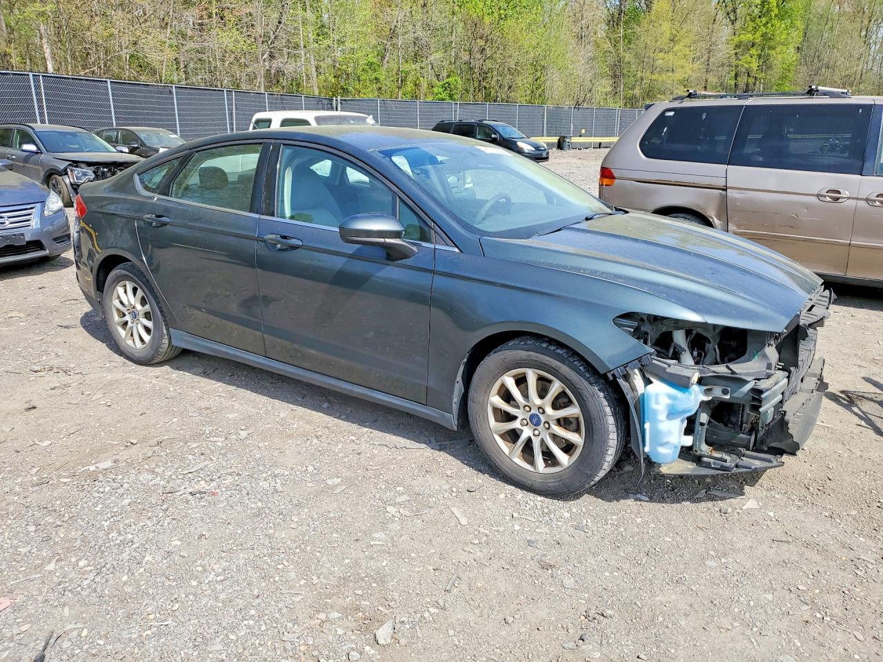 2015 Ford Fusion S - Фото 4
