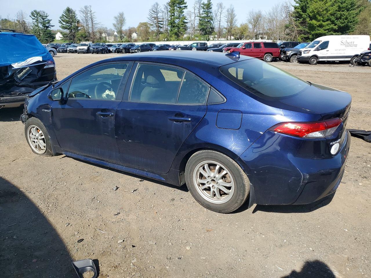 2021 Toyota Corolla Le - Image 2