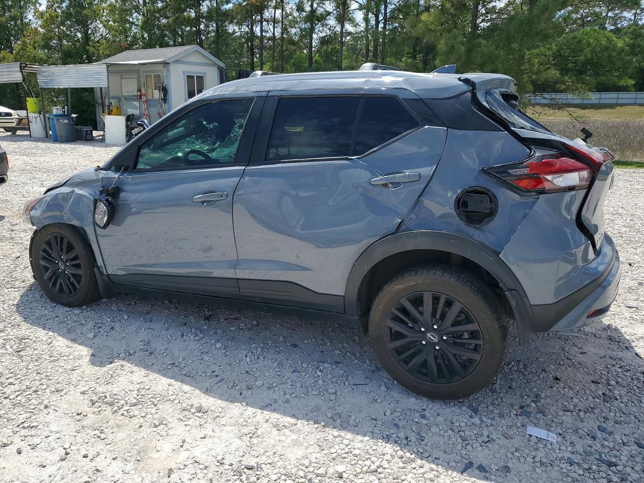 2022 Nissan Kicks Sv - Image 2