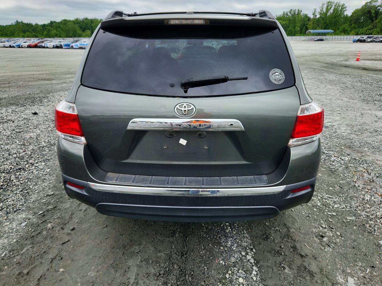 2013 Toyota Highlander Limited - Image 6