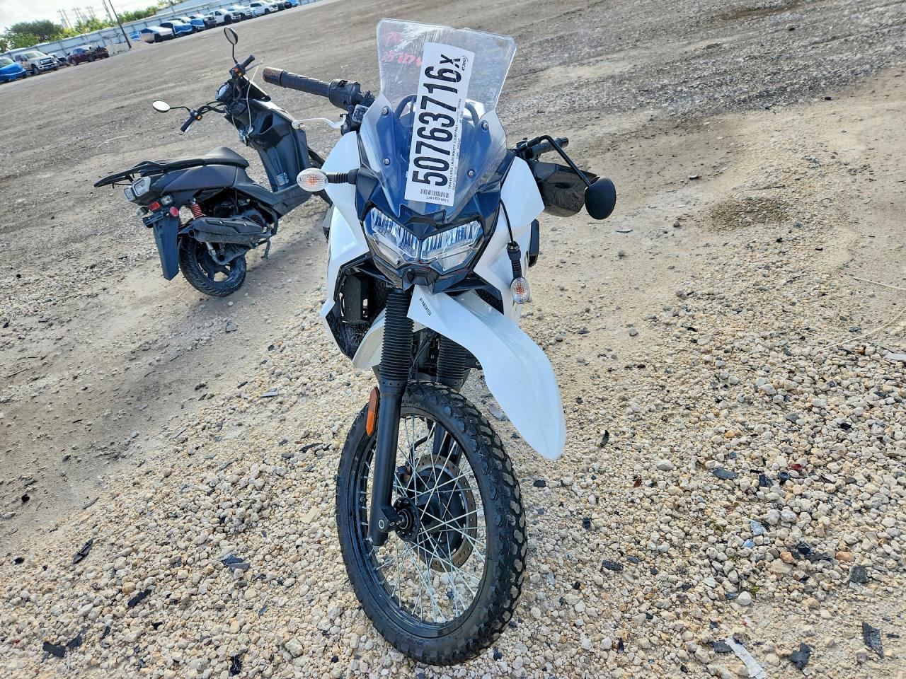 2025 Kawasaki Kl650 K - Image 2