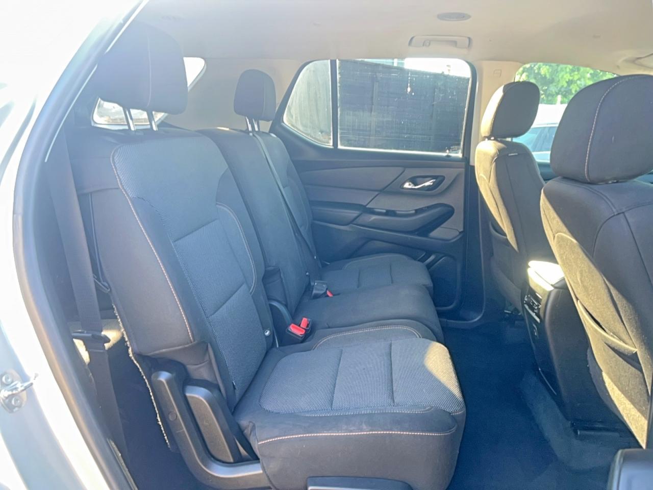 2020 Chevrolet Traverse Ls - Image 6
