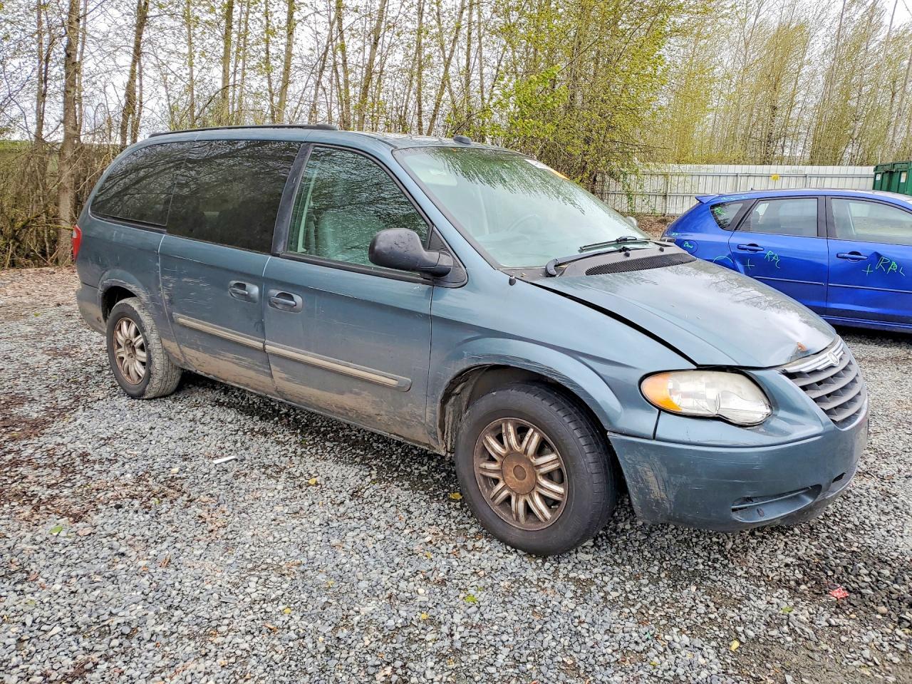 2005 Chrysler Town & Country Touring - Фото 4
