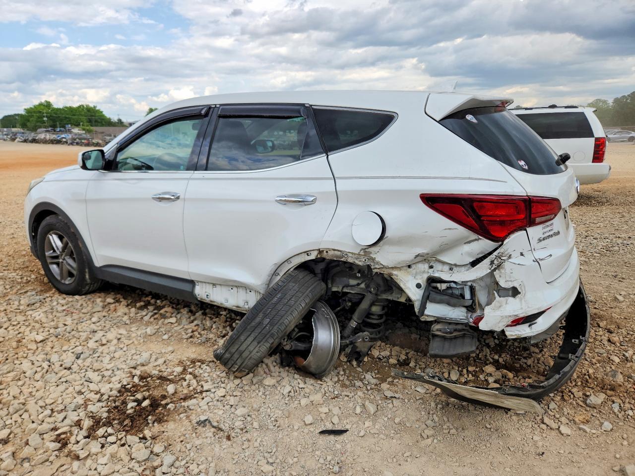 2017 Hyundai Santa Fe Sport 2.4L - Фото 2